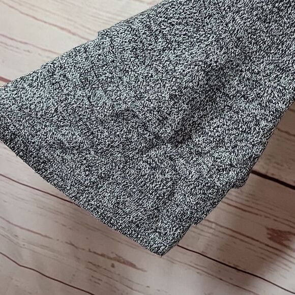 BCX, 3/4 Flutter Sleeve Key Hole Sweater-Size Small - Picture 3 of 8